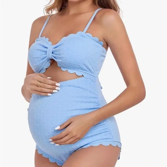Light Blue Scalloped Maternity Swimsuit - Picture 4 of 6
